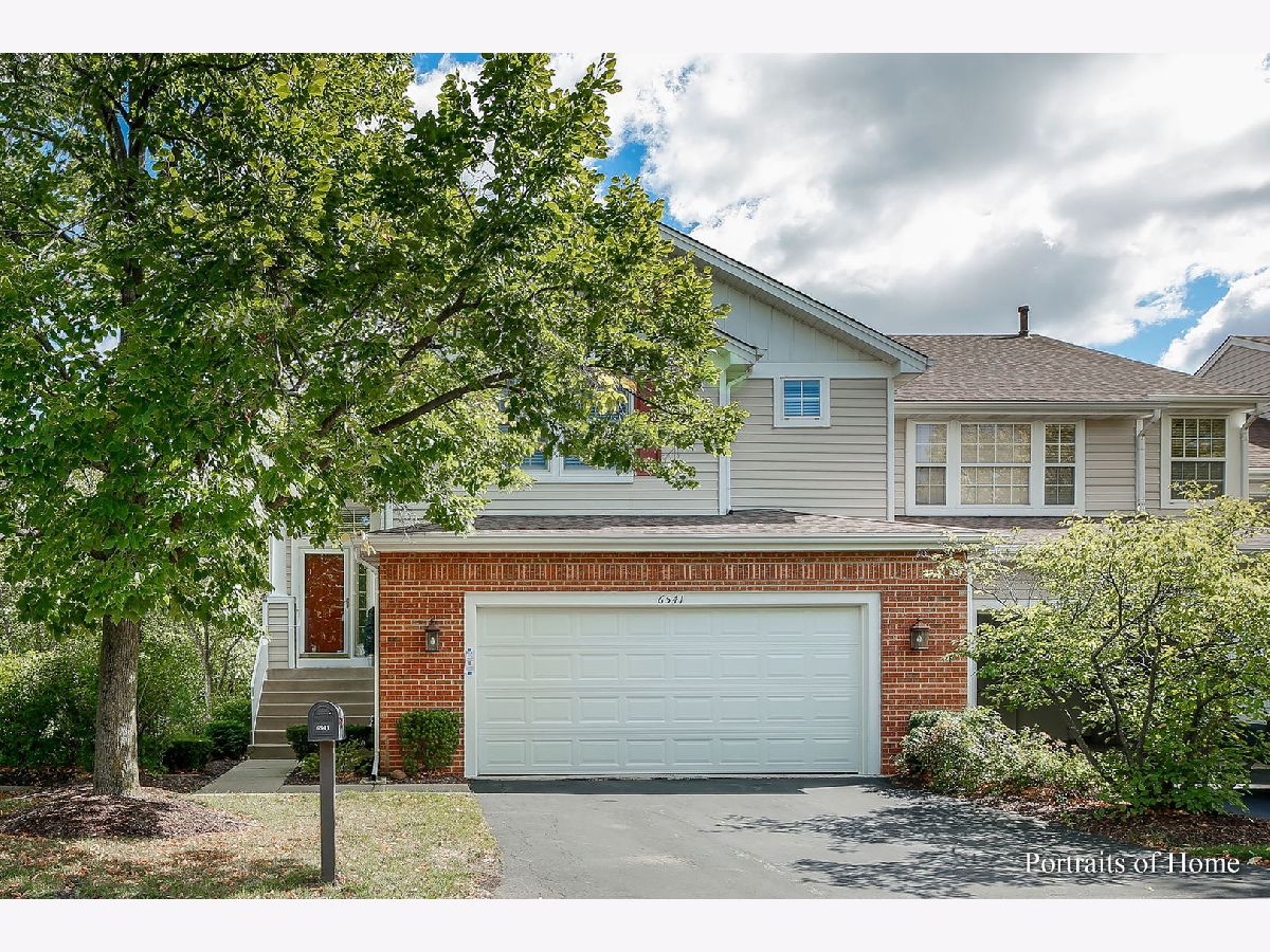 Townhomes Sold Nantucket Willowbrook Illinois, 6541 Snug Harbor