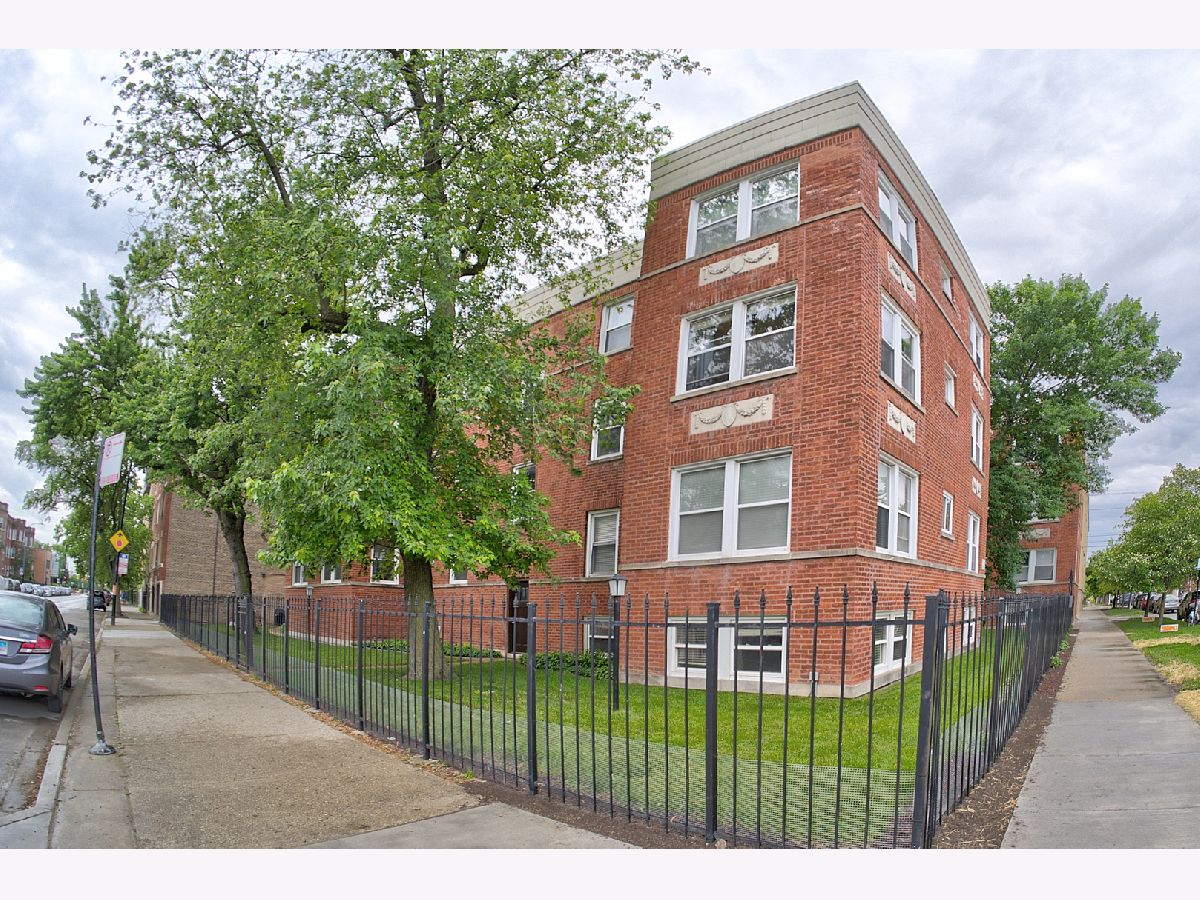 Condos & Townhomes Sold West End Flats Chicago Illinois, 3201 Argyle