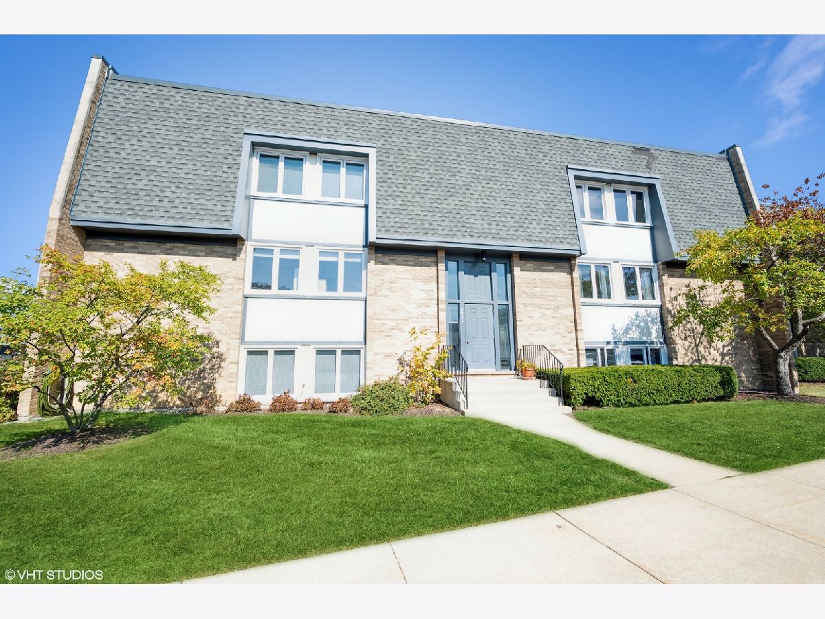 Condominiums Sold Ammer Ridge Glenview Illinois, 2031 Ammer Ridge
