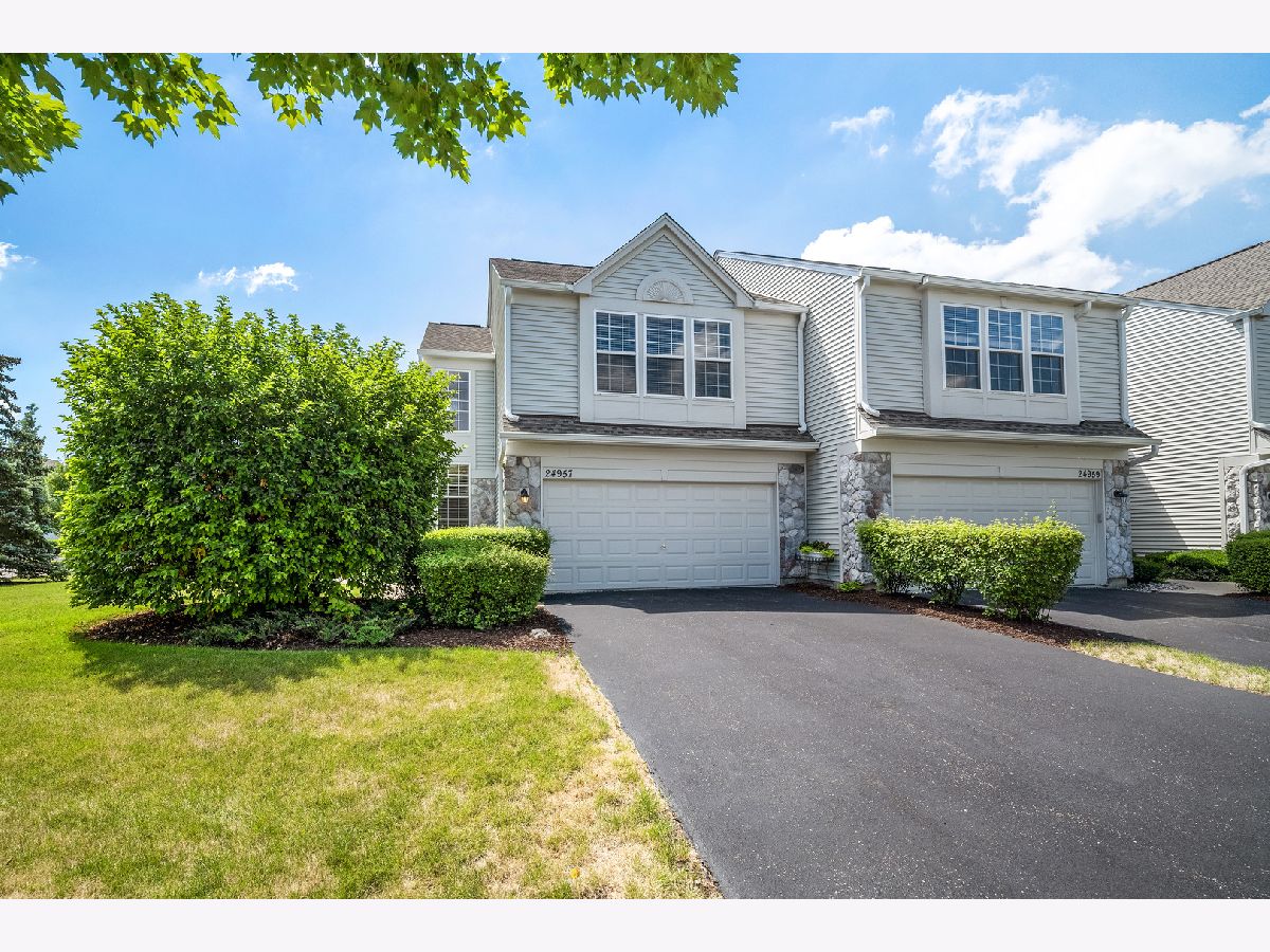 Townhomes & Condos Sold Townes Of Auburn Lakes Plainfield Illinois, 24957 Gates