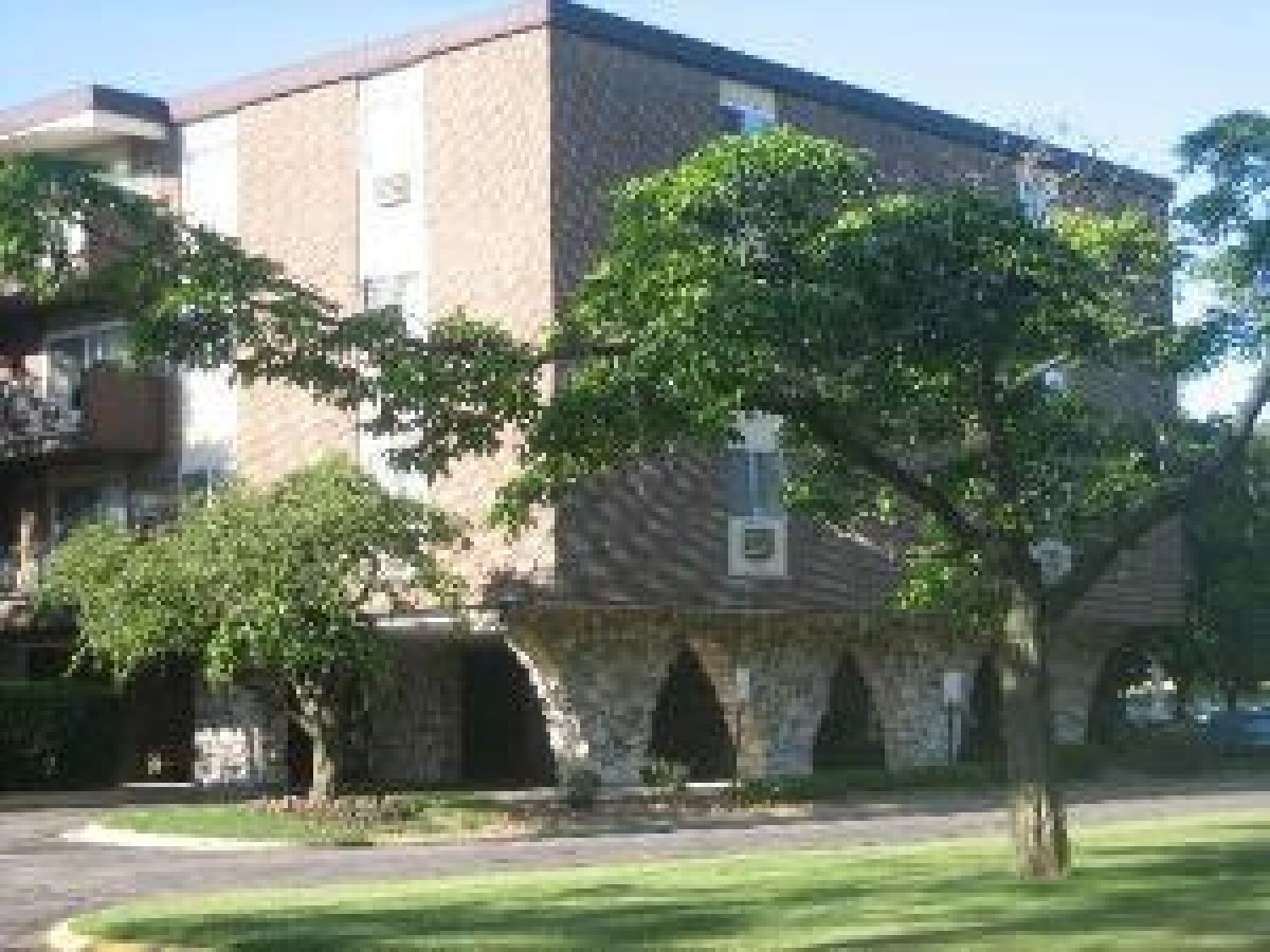 Condominiums Rented Point West Lombard Illinois, 1311 Finley