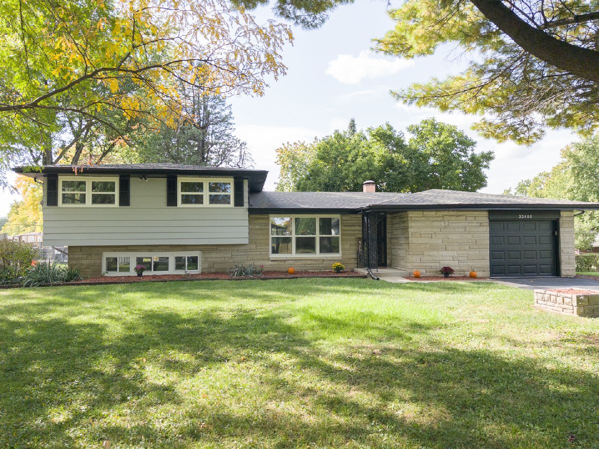Homes Sold Leland Hills Channahon Illinois, 22400 Donna