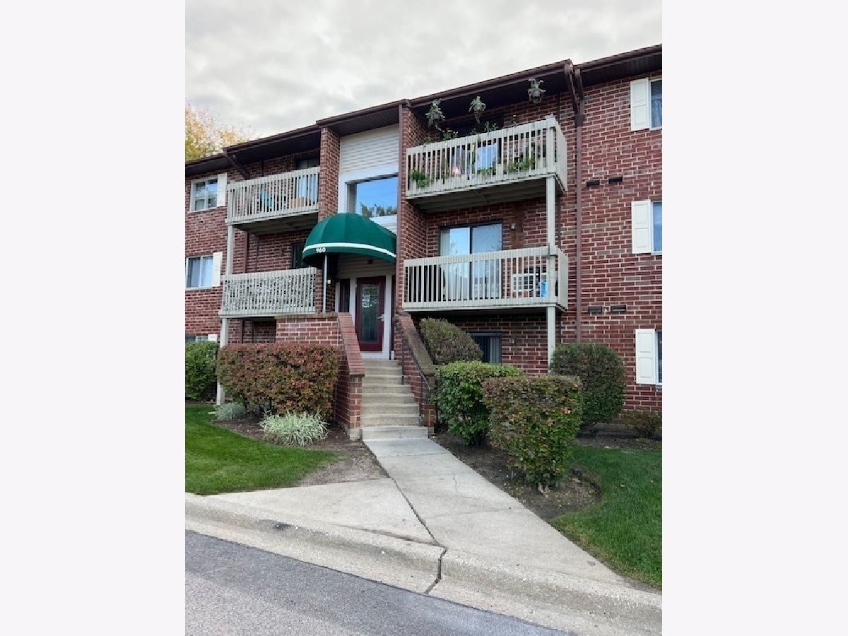 Condominiums Rented Lakewood Villas Vernon Hills Illinois, 960 Lakeside