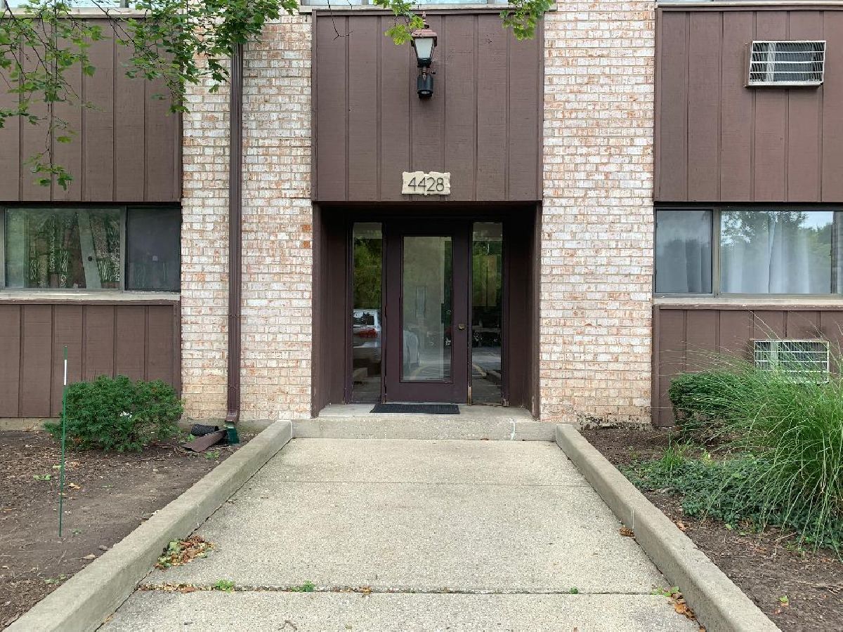 Condominiums Rented Arbor Park Downers Grove Illinois, 4428 Arbor