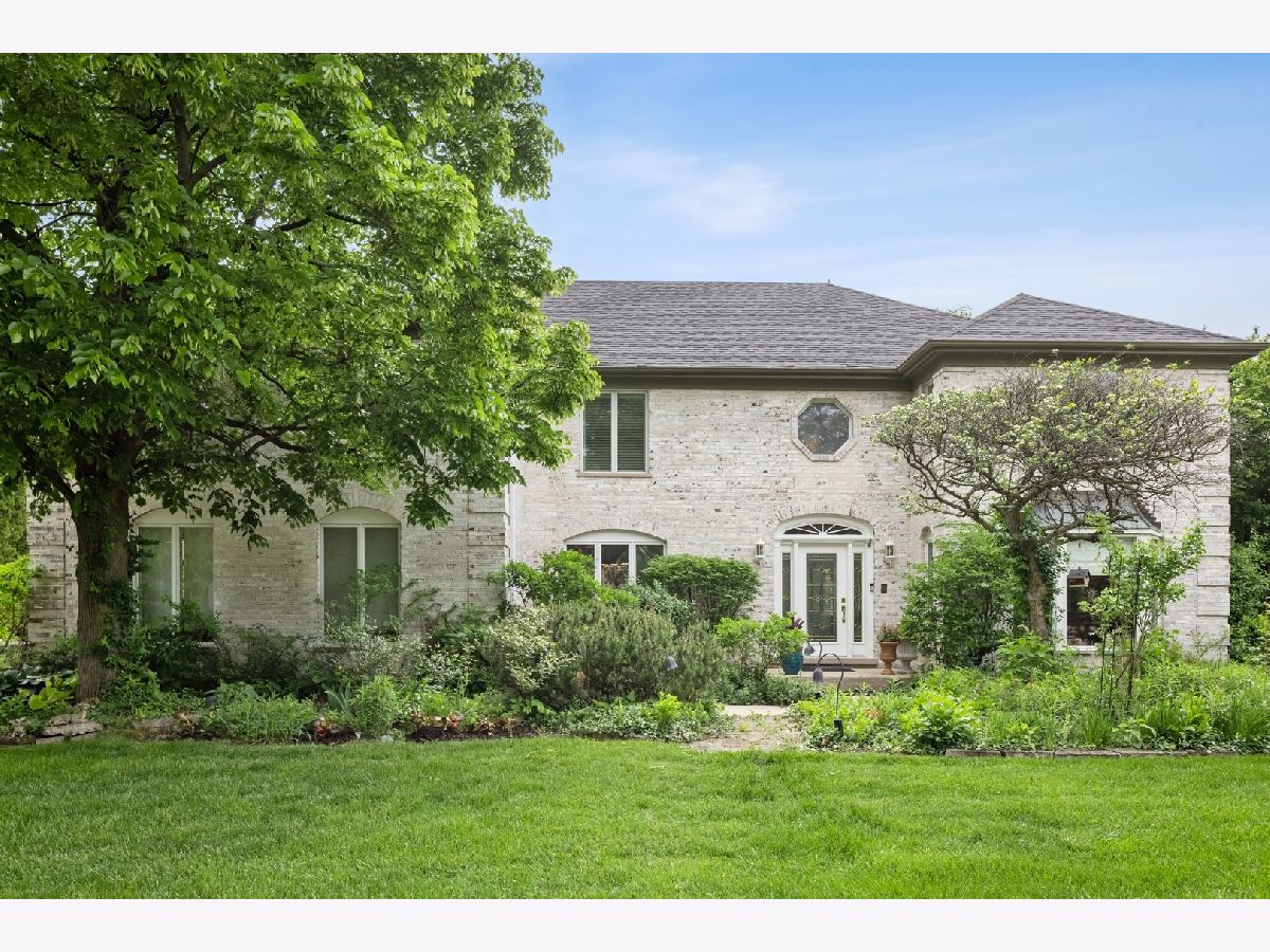 Homes Rented Devon Burr Ridge Illinois, 8951 Royal