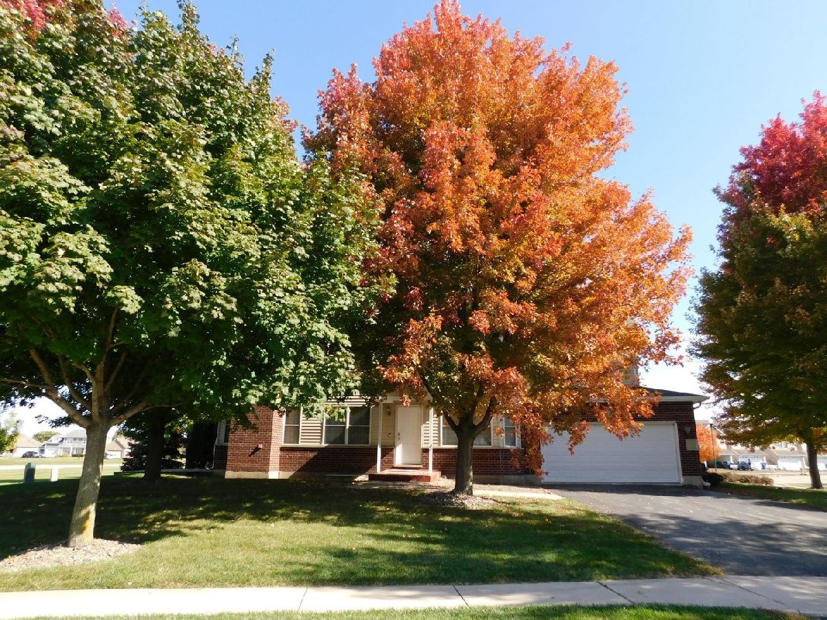 Homes & Townhomes Sold Edens Gardens Dekalb Illinois, 2516 Alpha