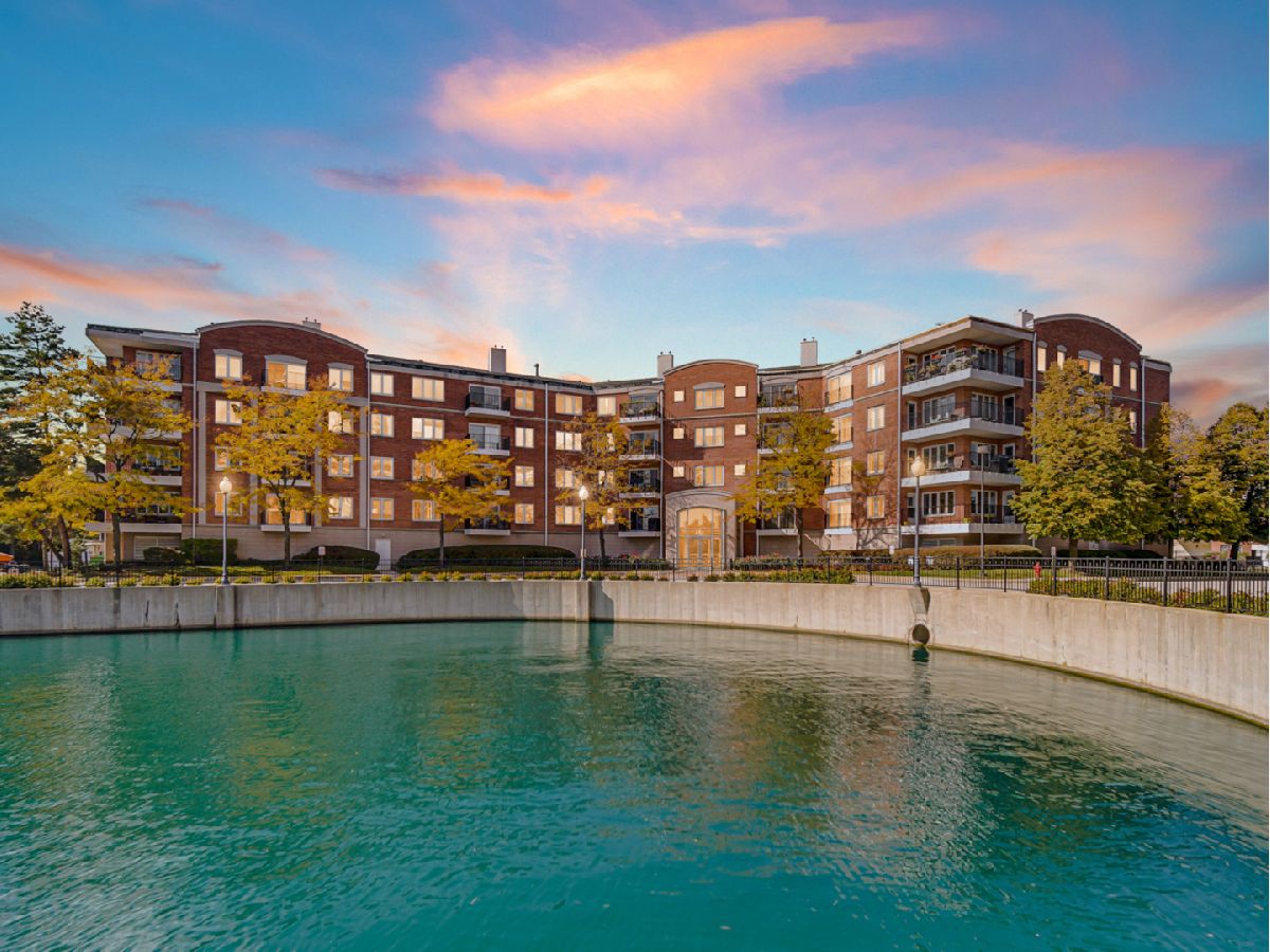 Townhomes & Condos Sold Town Place Buffalo Grove Illinois, 451 Town Place