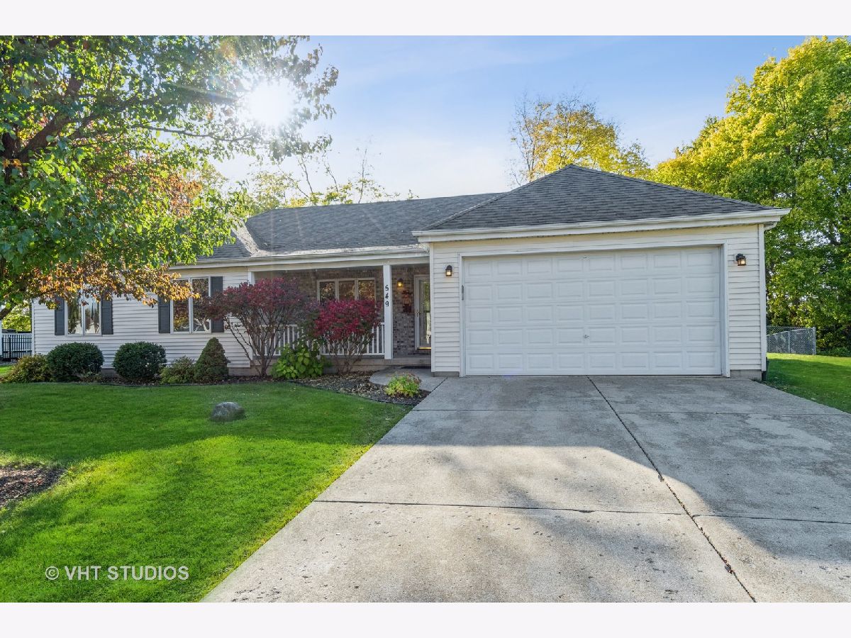 Homes & Condos & Townhomes Sold Greenbriar Yorkville Illinois, 549 Barberry