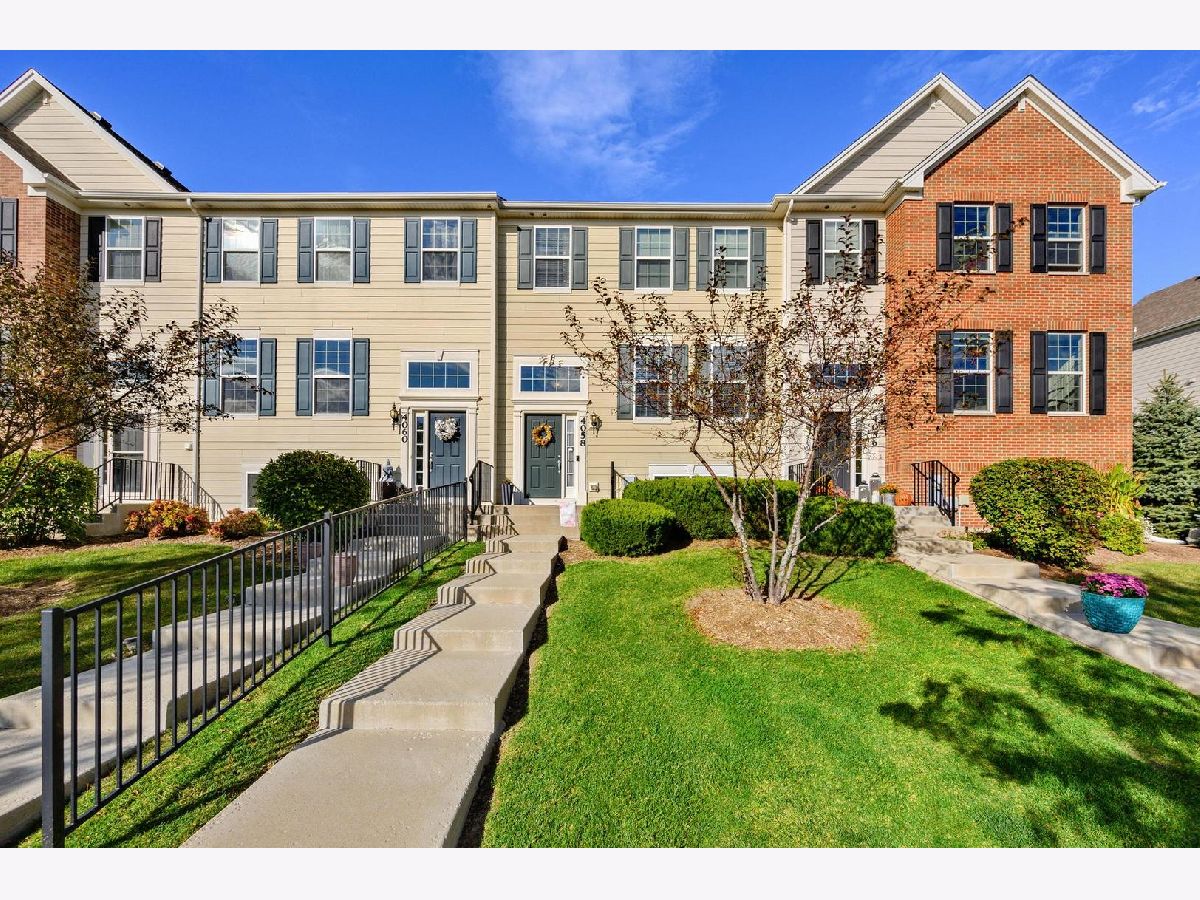 Homes & Townhomes Sold Cedar Grove Elgin Illinois, 4058 Pompton
