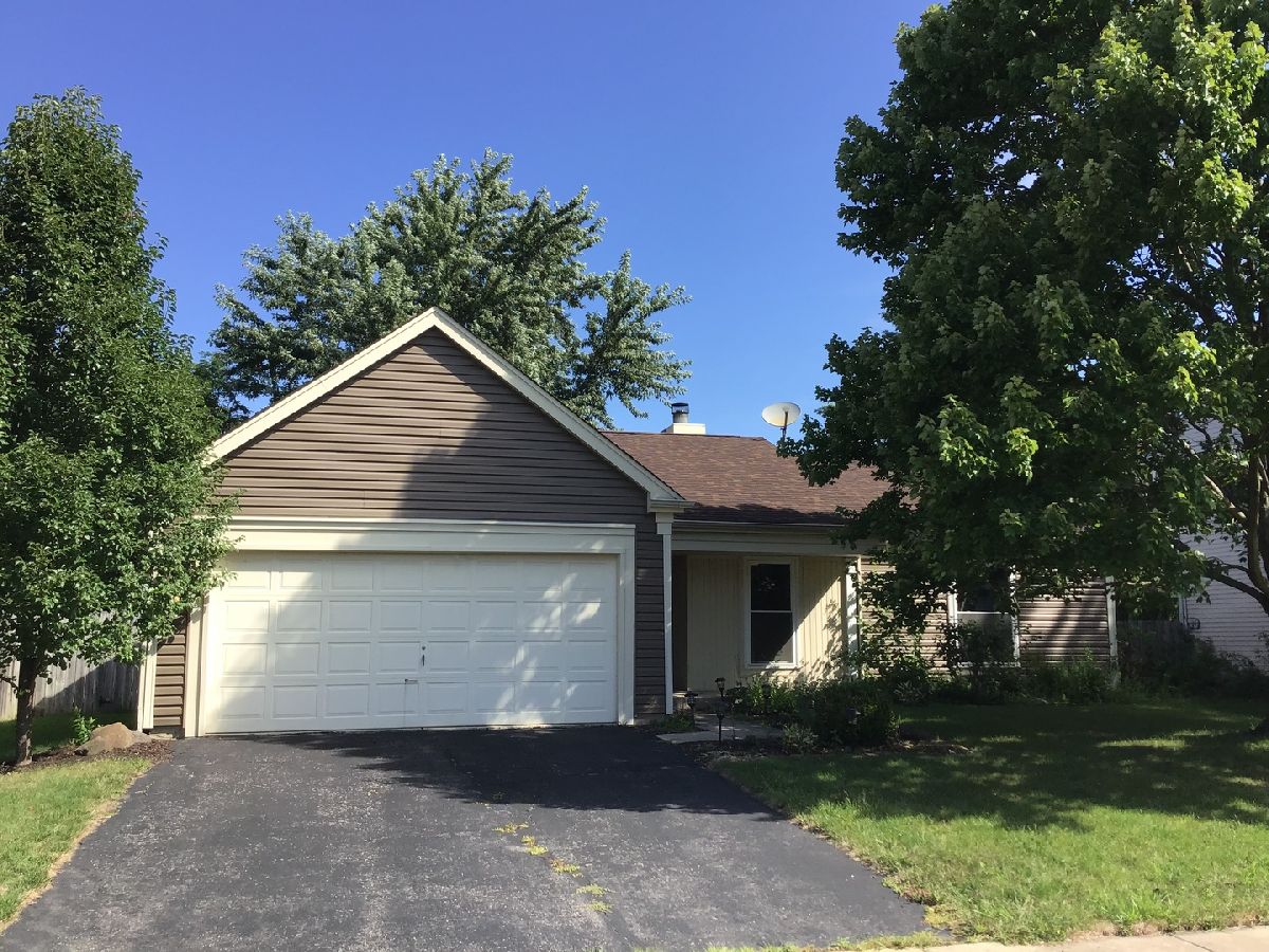 Homes Rented Meadows Aurora Illinois, 2745 Leyland