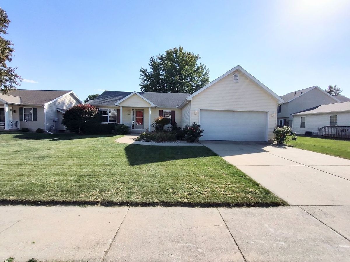 Condos & Townhomes & Homes Sold Northpark Normal Illinois, 225 Martin