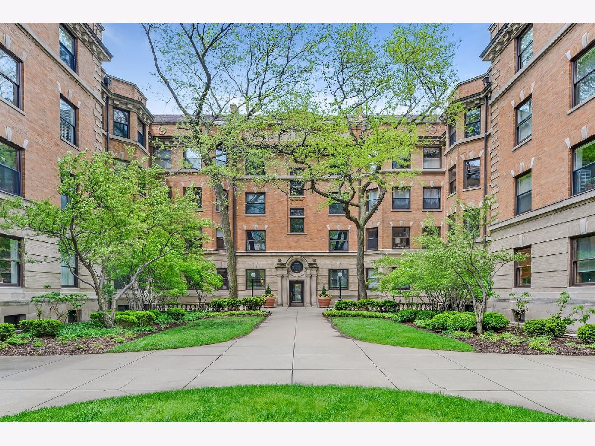 Condominiums Rented The Pattington Chicago Illinois, 684 Irving Park