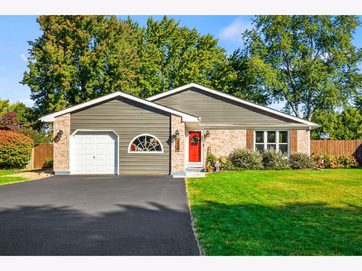 Homes Sold Shore Heights Oswego Illinois, 126 Dolores
