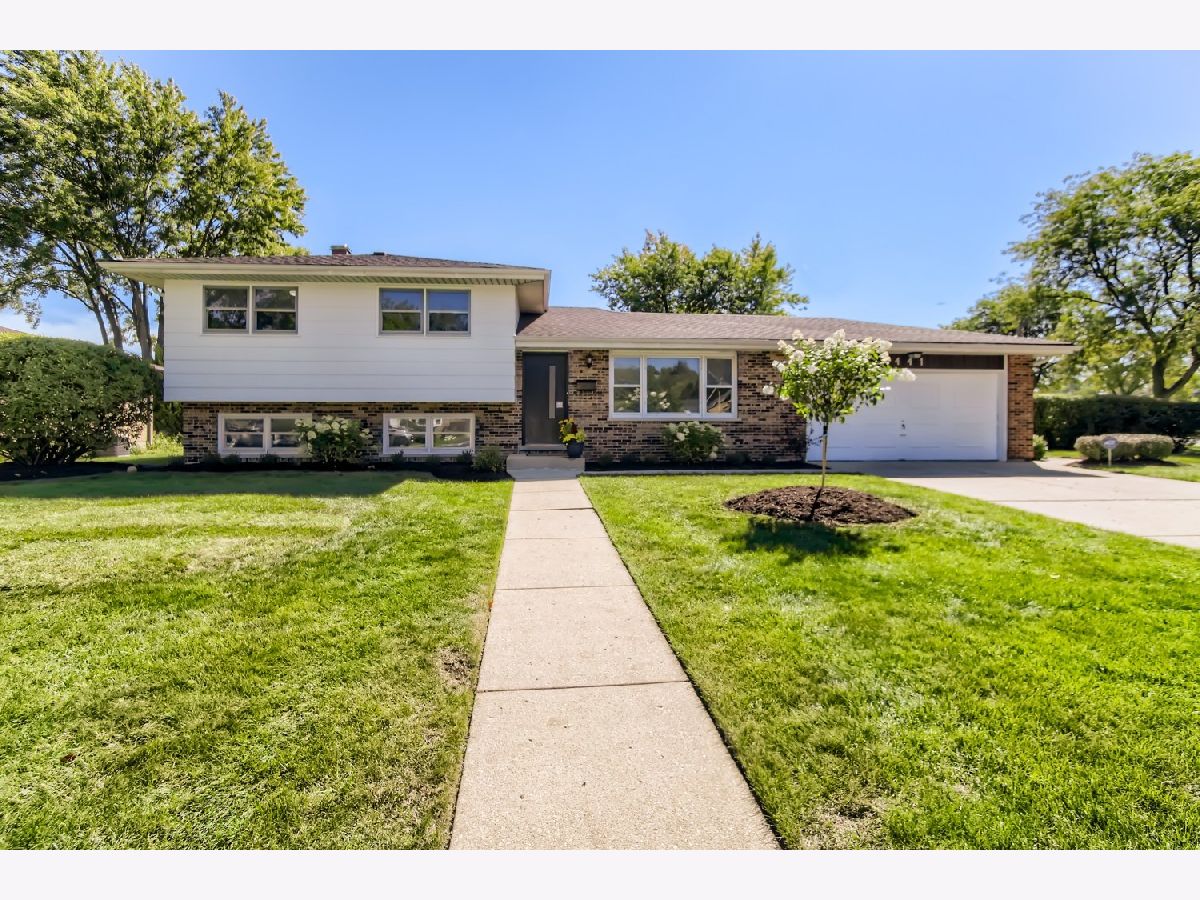 Homes Sold Willow Creek Roselle Illinois, 441 Dee