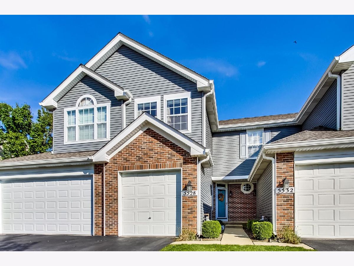 Townhomes Sold Elizabeth Place Rolling Meadows Illinois, 5528 Elizabeth