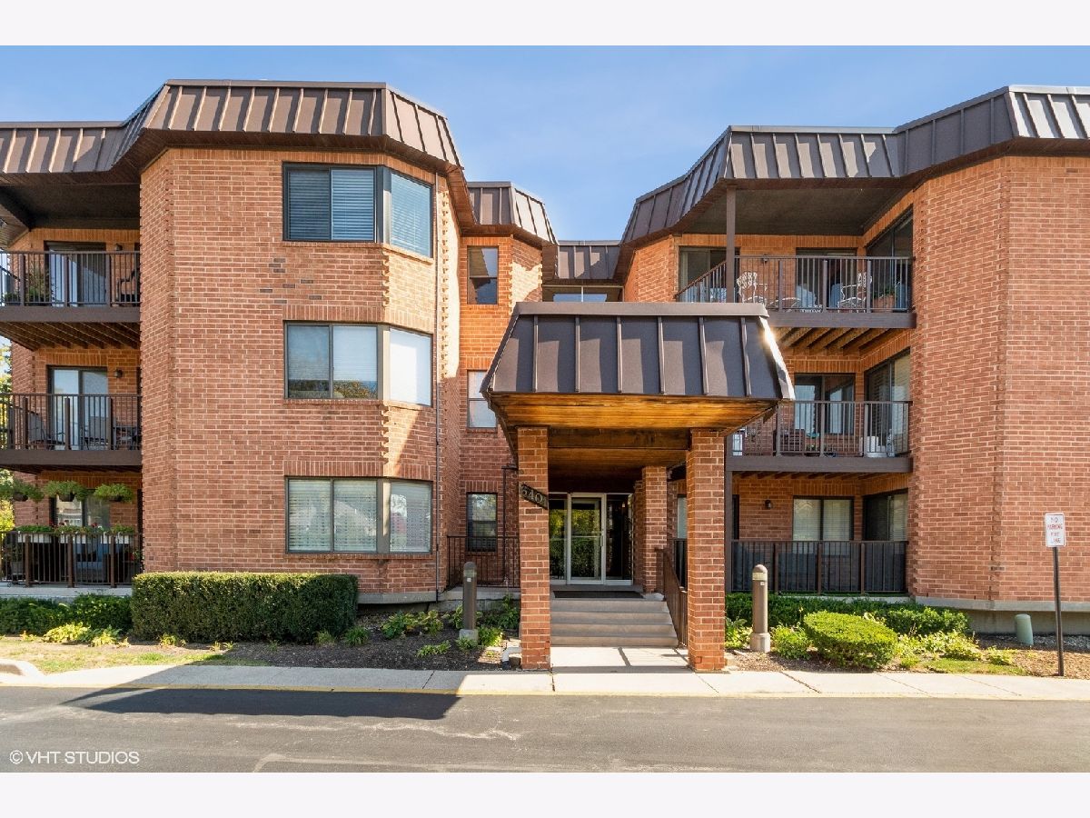 Condos & Townhomes Sold The Lawns Phase 2 Willowbrook Illinois, 6401 Clarendon Hills