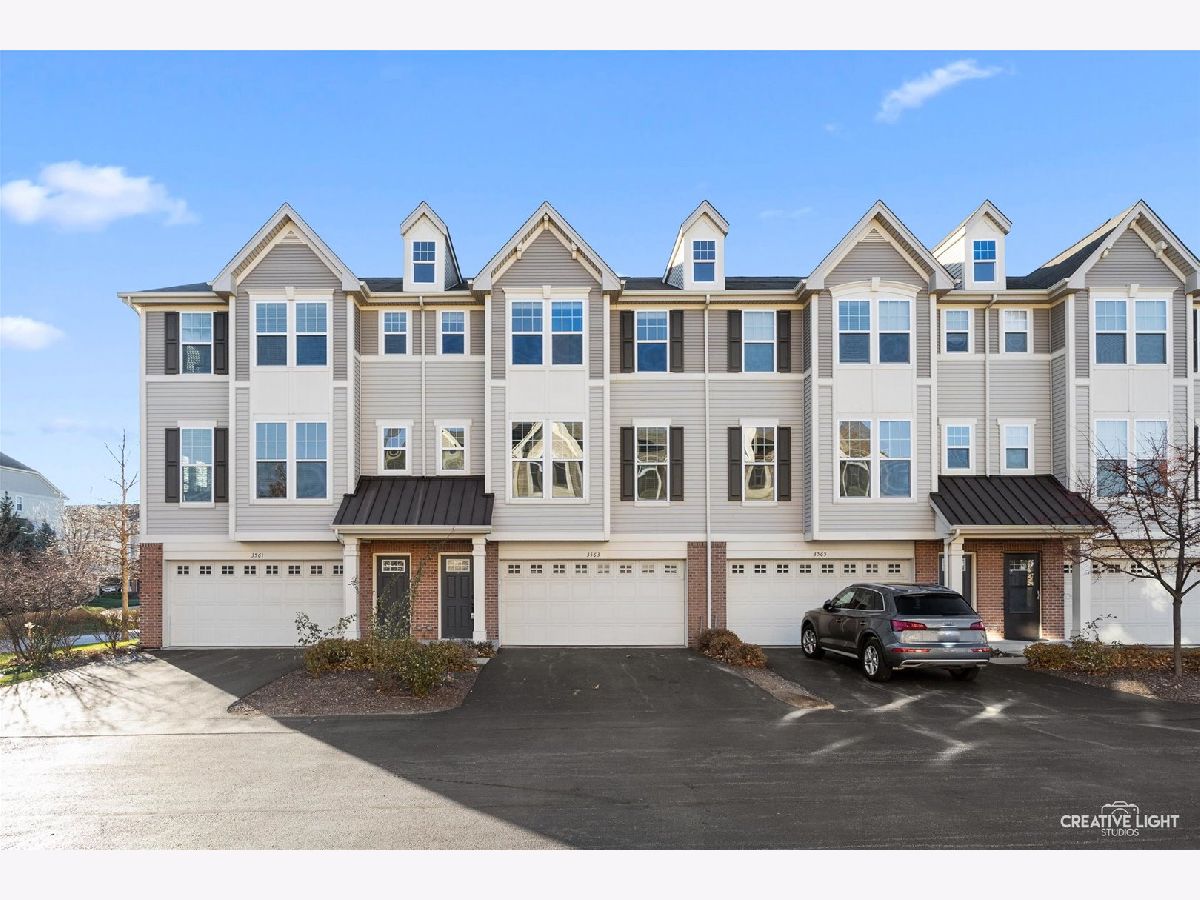 Townhomes Sold Yorkshire Square Aurora Illinois, 3563 Gabrielle