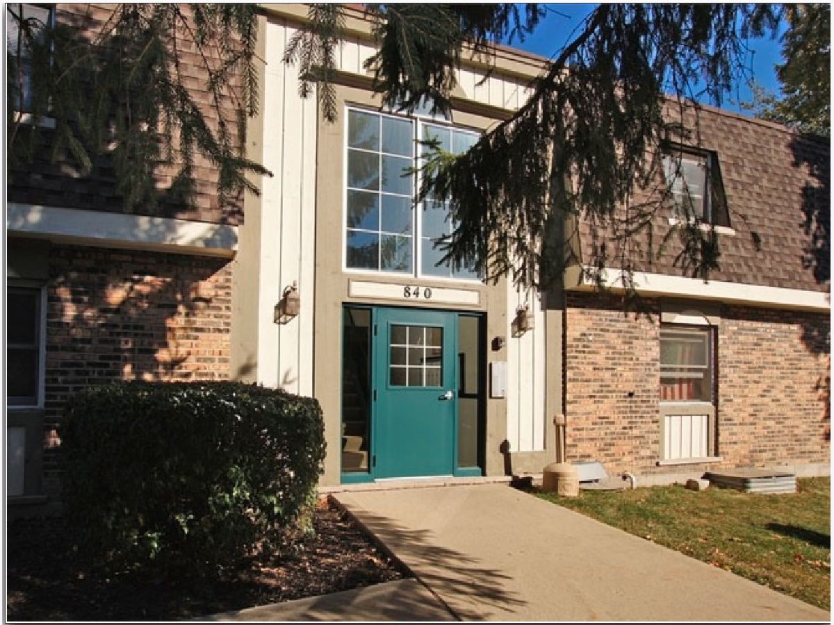 Condominiums & Homes Sold Buffalo Ridge Buffalo Grove Illinois, 830 Trace