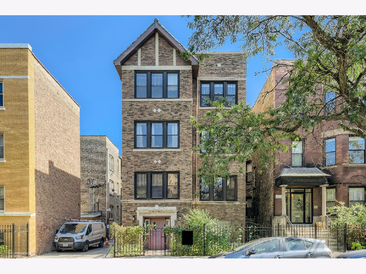 Condominiums & Homes Sold Palmer Square Chicago Illinois, 2121 Kedzie