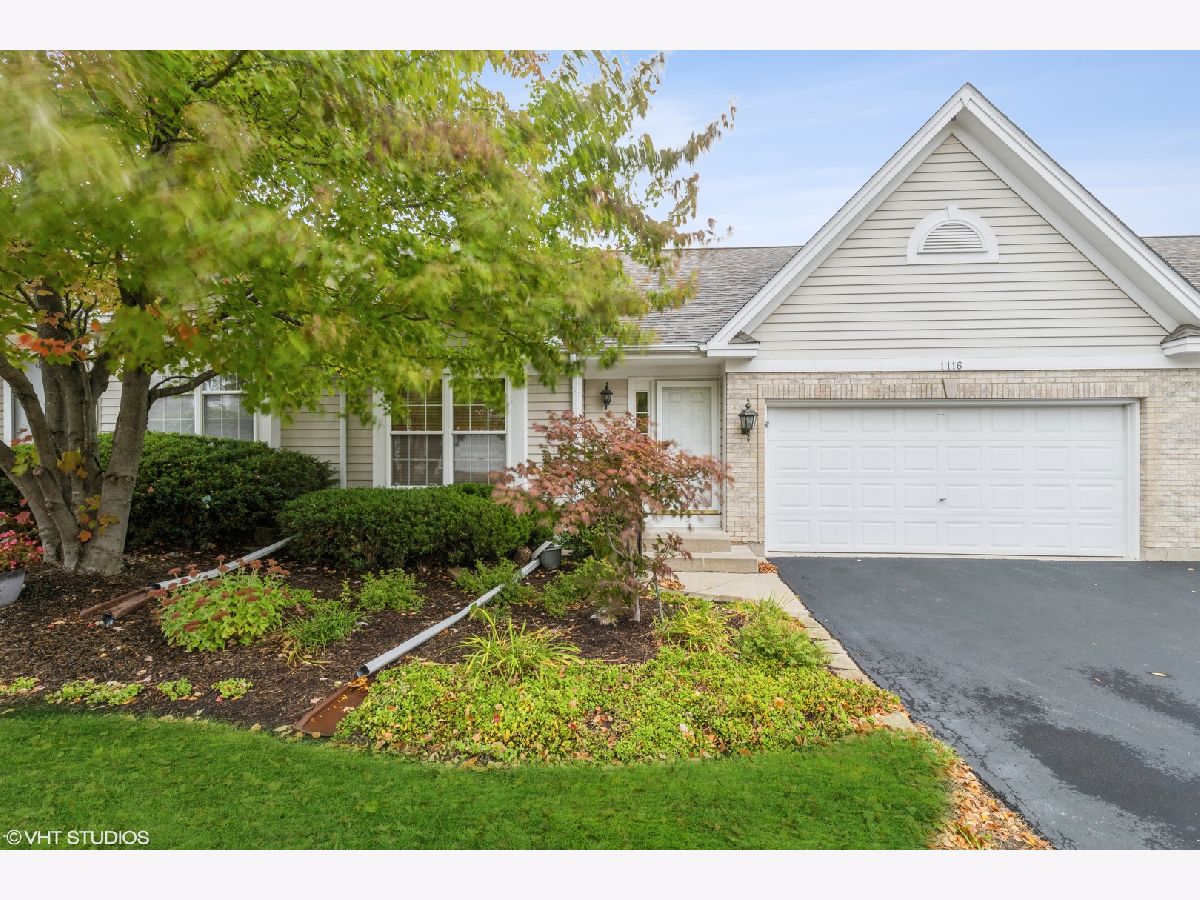 Townhomes Sold Newhaven Cary Illinois, 1116 Danbury