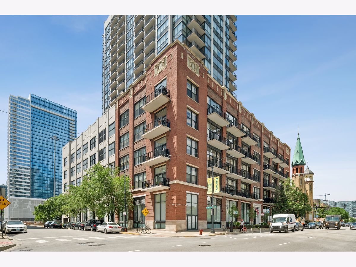 Condominiums Sold The Edge Chicago Illinois, 210 Desplaines