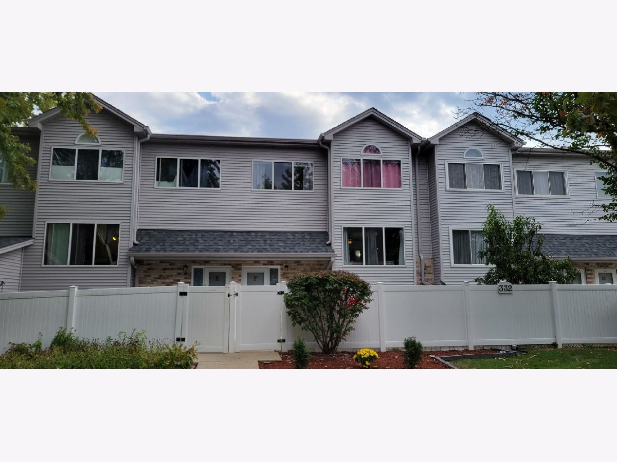 Townhomes & Condos Rented Fox Chase Aurora Illinois, 332 Park Ridge