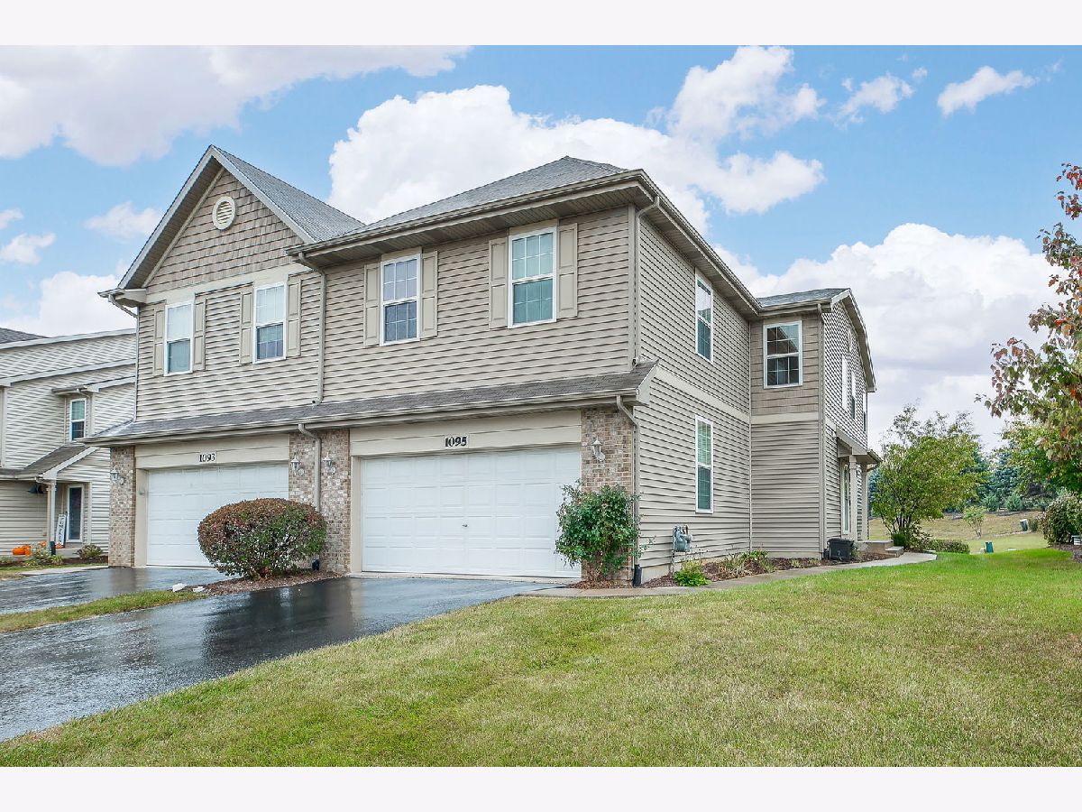 Townhomes Sold Greenhaven Romeoville Illinois, 1095 Birch