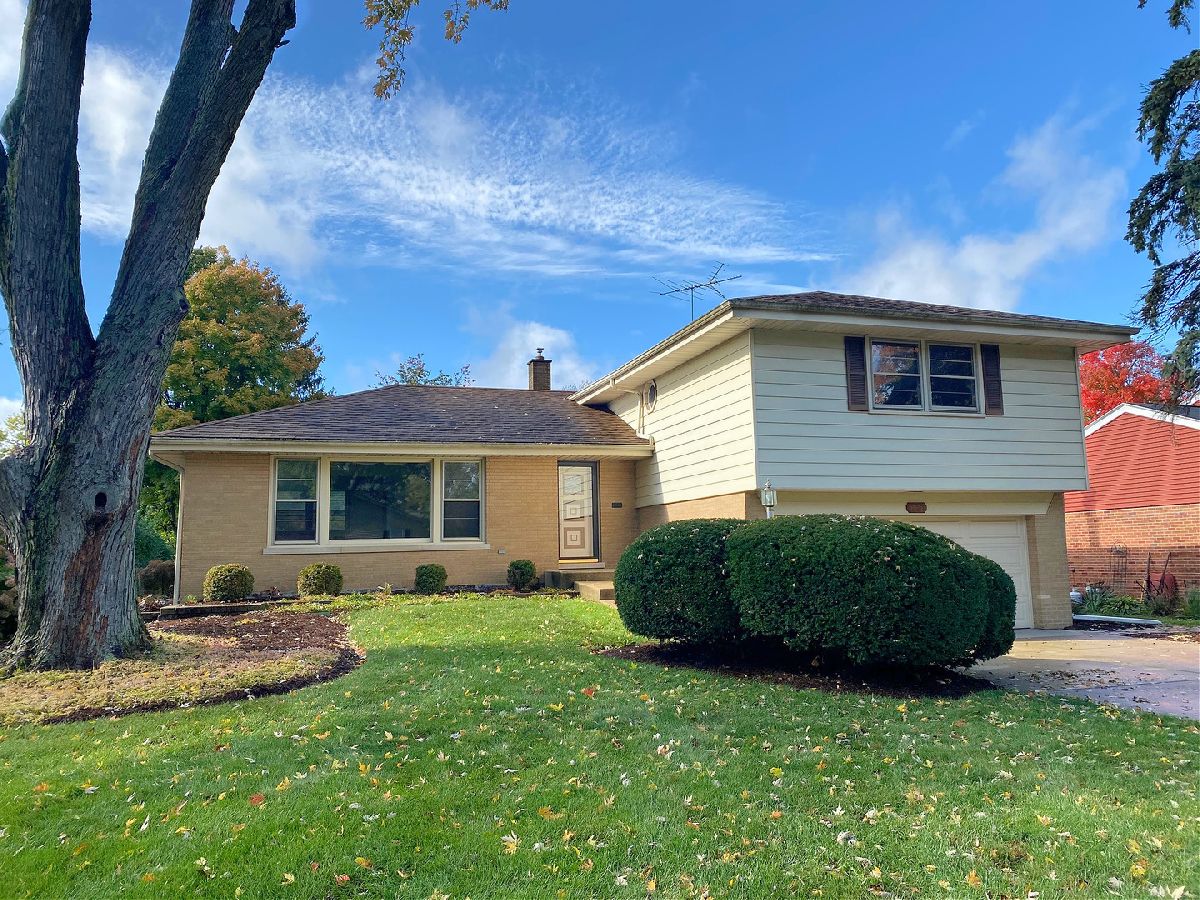 Homes Sold Fairway Estates Wheaton Illinois, 1330 Main