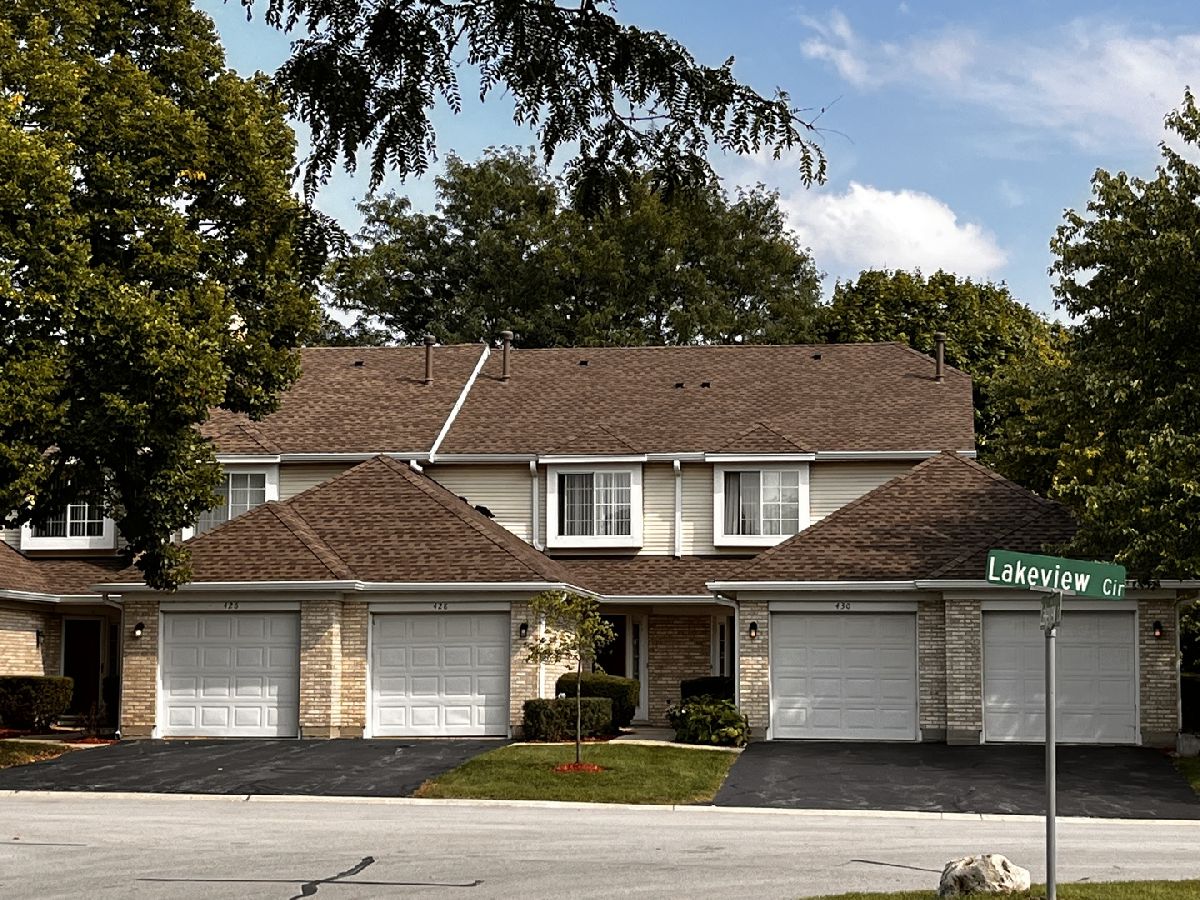 Townhomes Sold Sherwood Commons Bolingbrook Illinois, 426 Lakeview