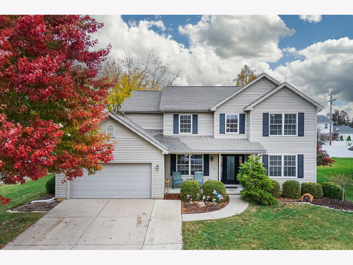 Homes & Condos & Townhomes Sold Gaelic Place West Bloomington Illinois, 3110 Sable Oaks