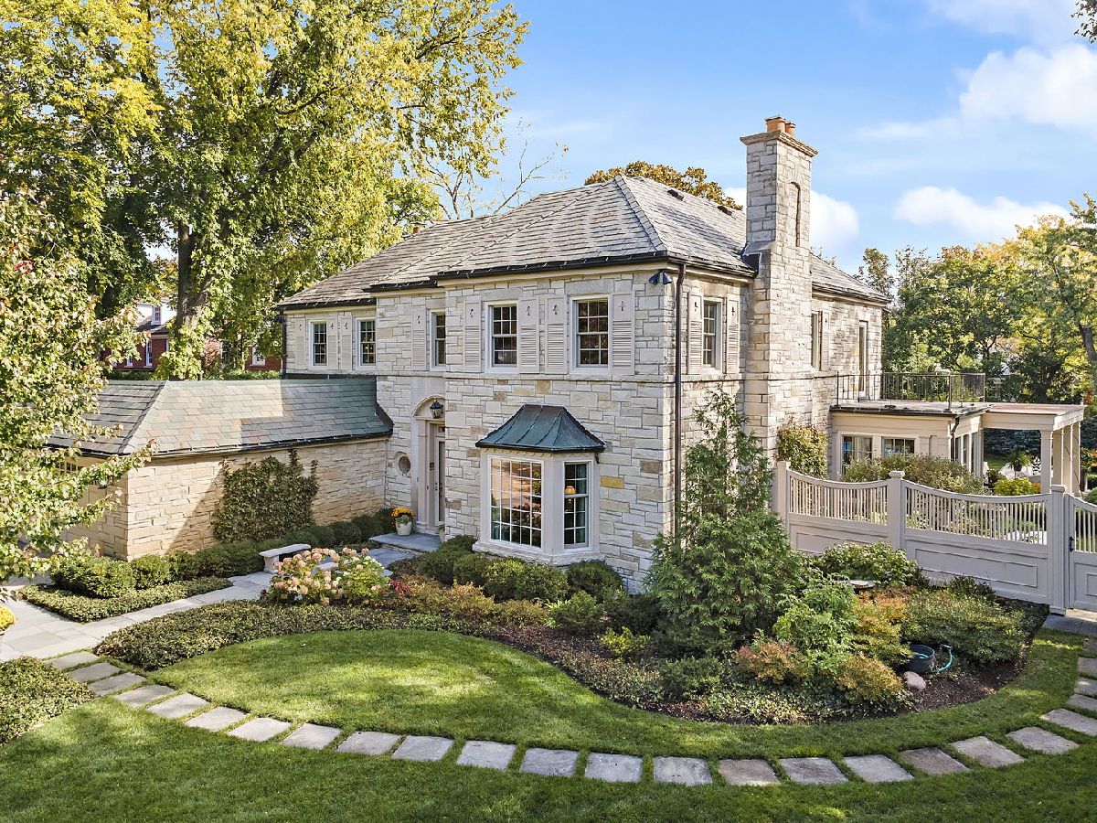 Homes Sold Glenayre Park Glenview Illinois, 737 Glendale