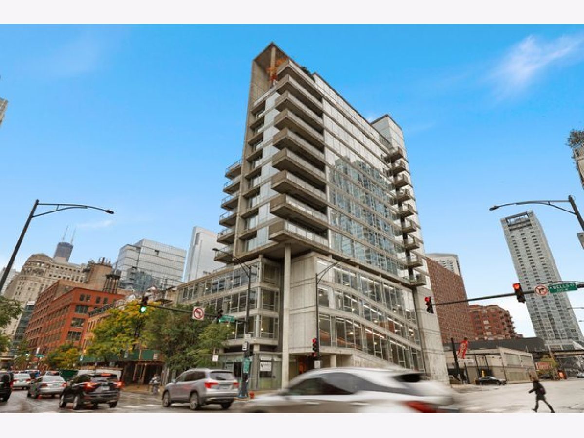 Condominiums Sold Contemporaine Chicago Illinois, 201 Grand