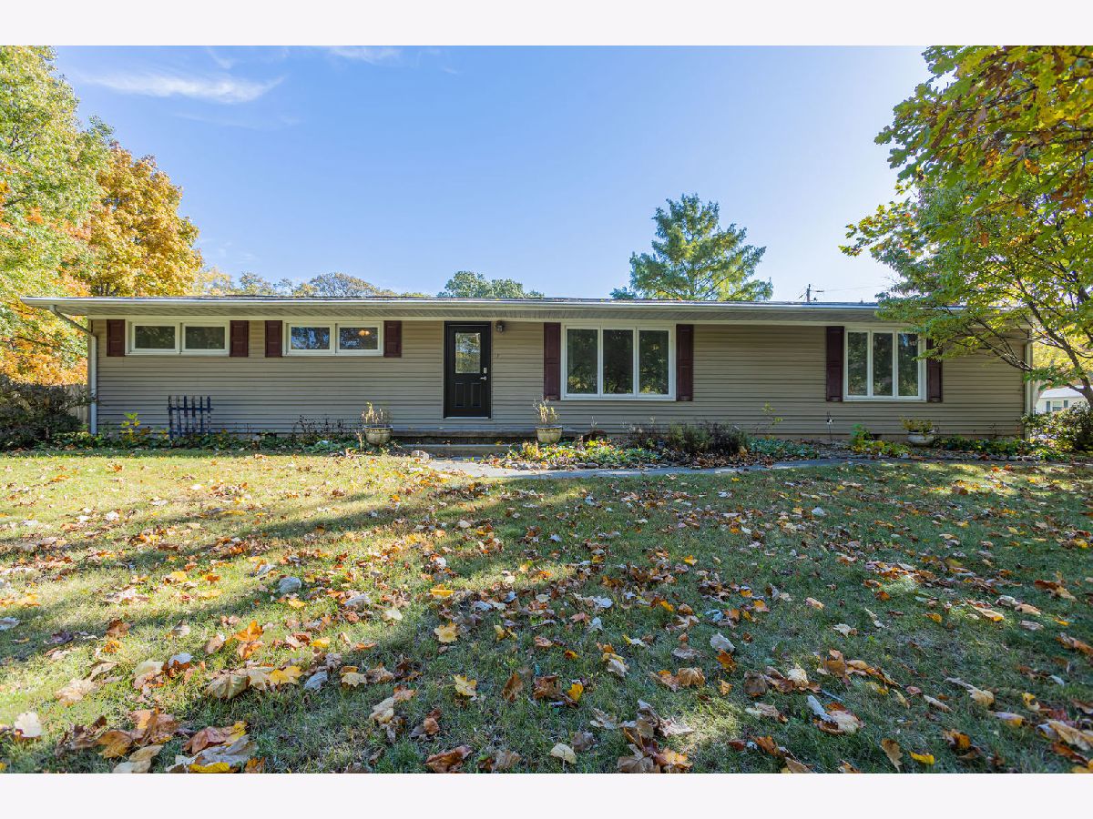 Homes Sold Country Club Villa Grove Illinois, 101 Magnolia