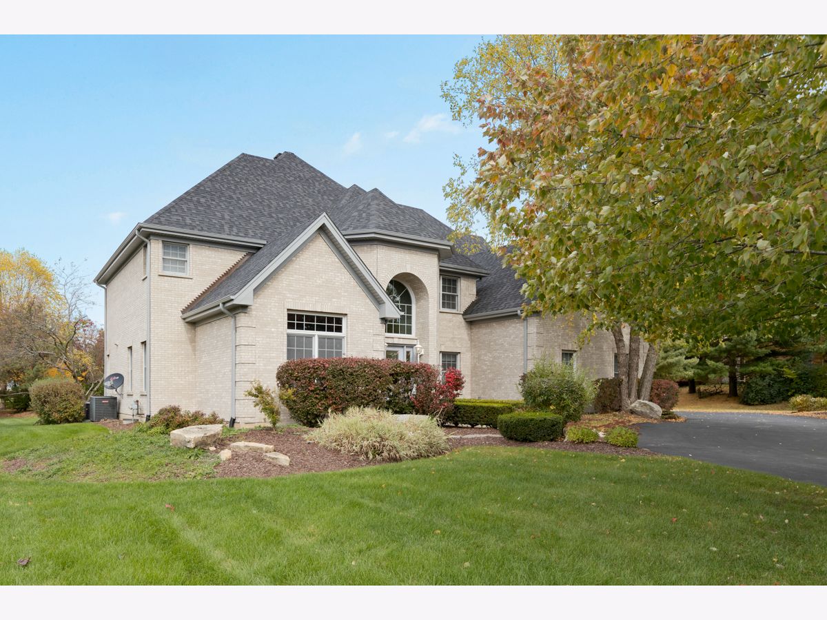 Homes Sold Bradford Park Wayne Illinois, 30W730 Warwick