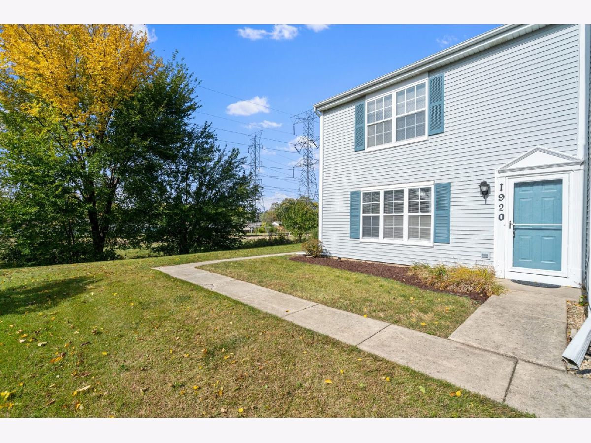 Townhomes & Condos Sold Larkins Pointe Joliet Illinois, 1920 Mayan