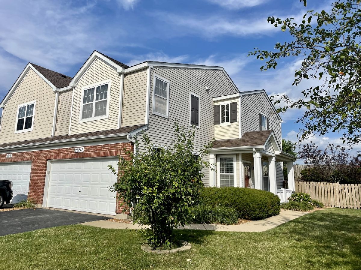 Townhomes & Homes Rented Brookstone Springs Manhattan Illinois, 25247 Colligan