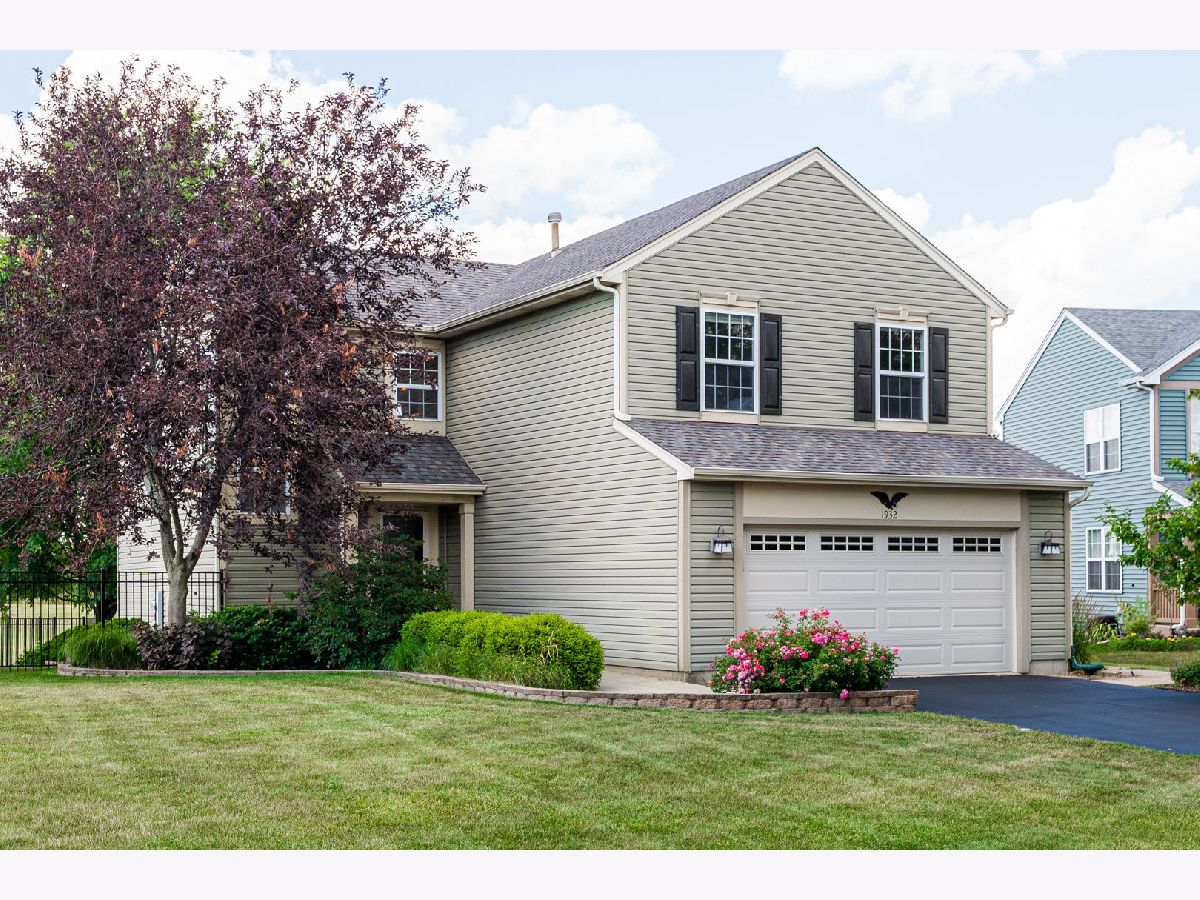Homes Sold Summerlin Aurora Illinois, 1932 Lyndhurst