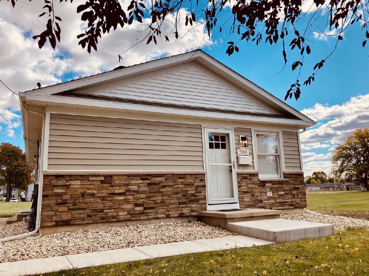 Subdivision Rented Joseph Baker Lasalle Illinois, 2104 Hennepin