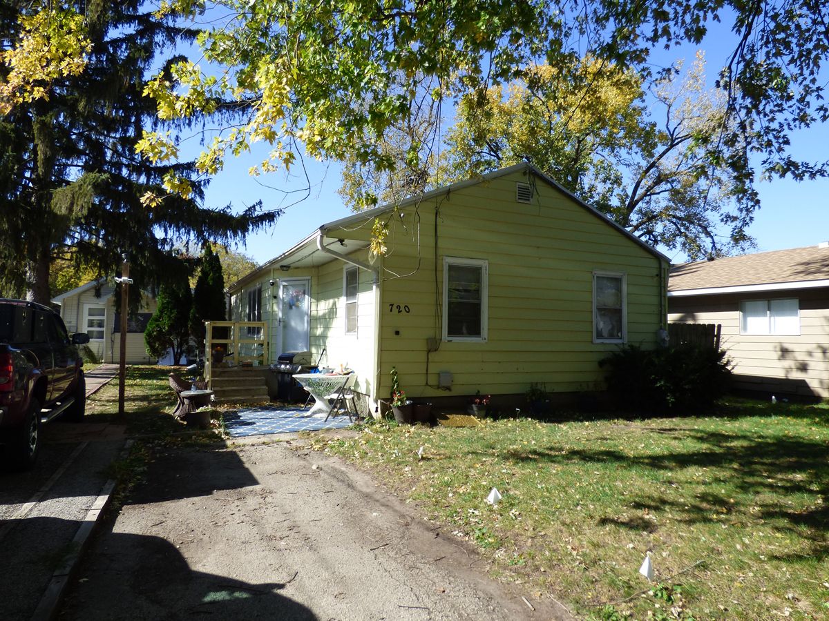 Homes Sold Fox River Crystal Spring South Elgin Illinois, 720 Riverside