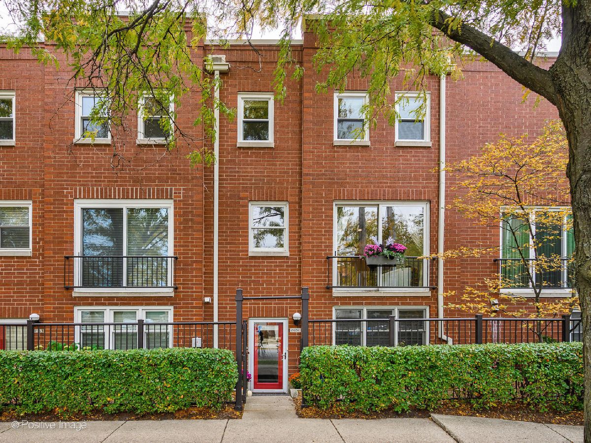 Townhomes Sold Terra Cotta Village Chicago Illinois, 1765 Altgeld