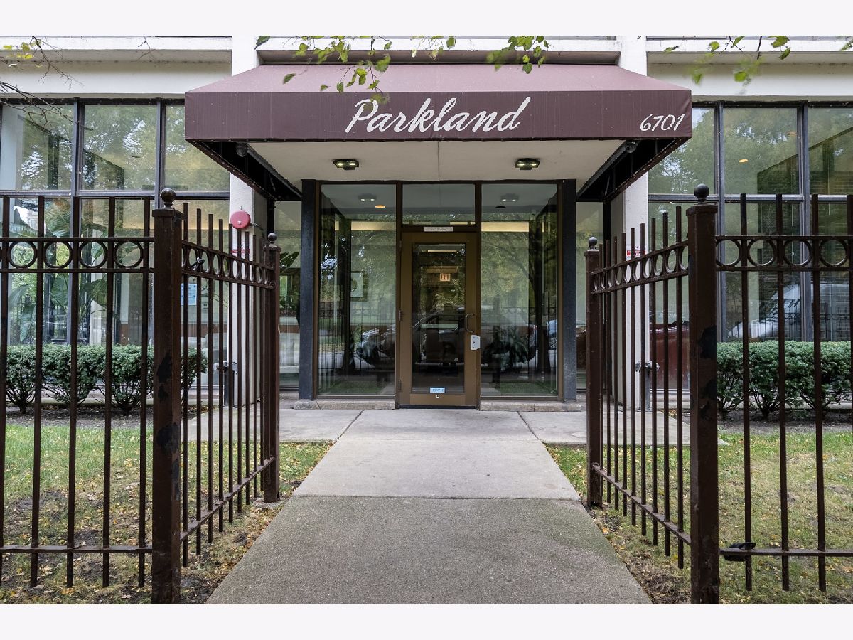 Condos & Townhomes Sold Parkland Condominiums Chicago Illinois, 6701 Crandon