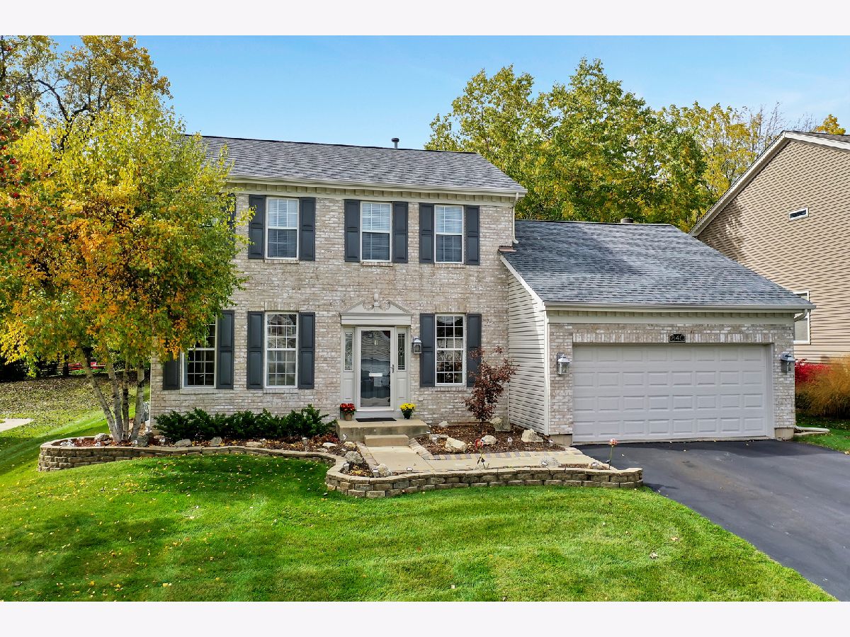 Homes For Sale Columbine Square Elgin Illinois, 840 Red Barn Lane