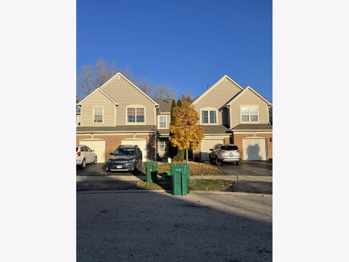 Townhomes & Homes Rented Briargate Grayslake Illinois, 74 Pimlico