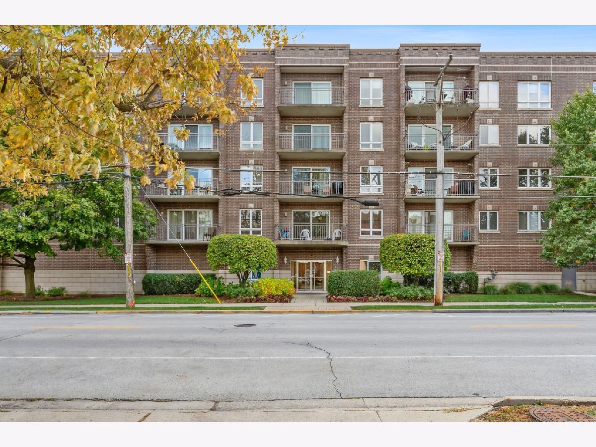 Condominiums Sold Insignia Des Plaines Illinois, 1477 Thacker