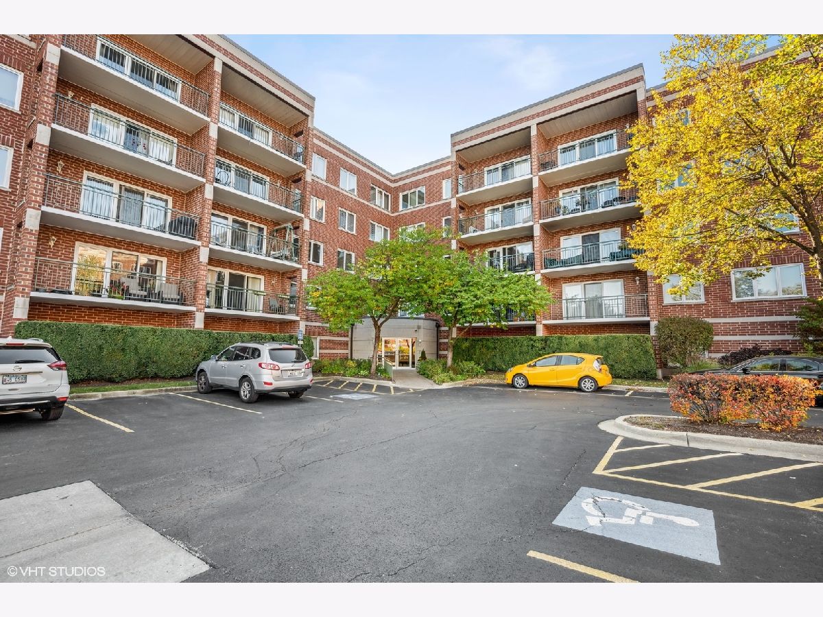 Condominiums & Homes Sold Rivers Edge Chicago Illinois, 5340 Lowell