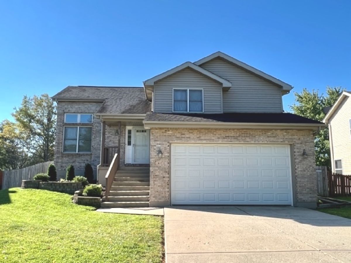 Homes Rented Riverbrook Estates Plainfield Illinois, 5300 Oakbrook