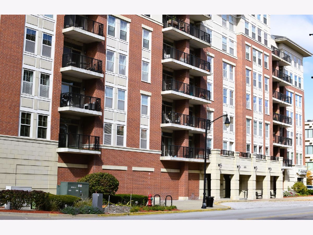 Condominiums Sold Metropolitan Square Des Plaines Illinois, 656 Pearson