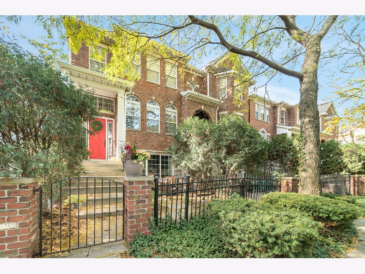 Townhomes Sold Vintage Club Naperville Illinois, 840 Shandrew