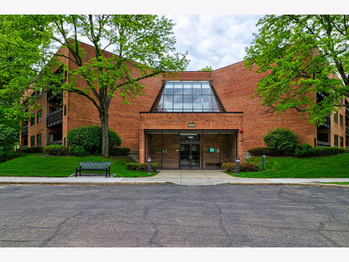 Condominiums Sold Shermer Square Northbrook Illinois, 1088 Shermer