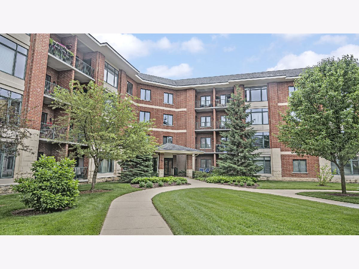Condominiums Rented Fountain Square Lombard Illinois, 855 22nd